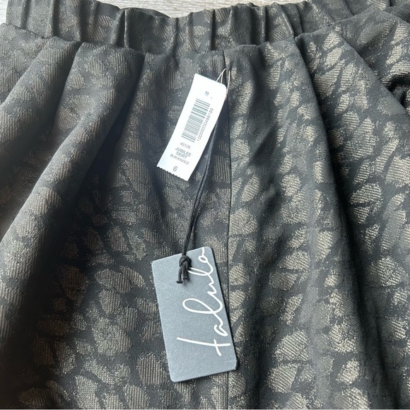 NWT Aritzia Talula Black & Bronze  Abstract Patterned Flared Mini Skirt - Picture 5 of 15